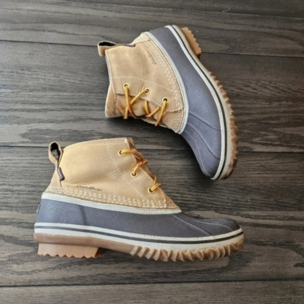 Eddie Bauer Women's Hunt Pac Mid Boots.